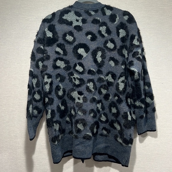 Leopard Cardigan - Picture 5 of 5